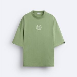 Zara T-Shirt new without tags never been wear